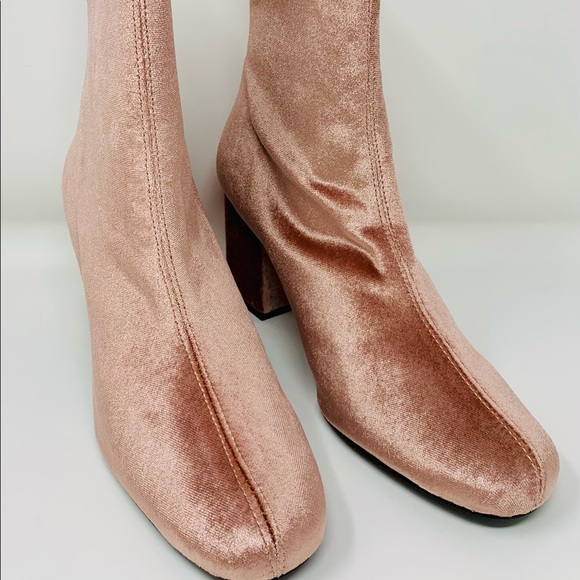 Free People Velvet Cecile Bootie Rose Ankle Boots - Picture 4 of 7